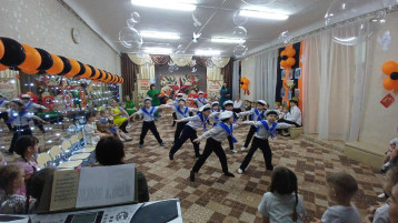 Танец "Яблочко" Танец "Яблочко".